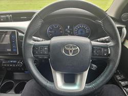 2017 Toyota Hilux SR5