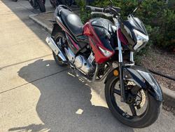 Suzuki 2015 SUZUKI 250CC GW250ZL5 Red