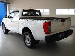 2022 Nissan Navara SL