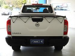 2022 Nissan Navara SL