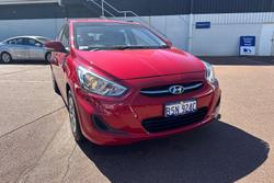 2016 Hyundai Accent Active