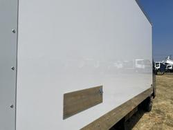 2025 Fuso Canter 515