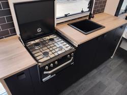 2025 New Age Caravans My26 Manta Ray Expedition Off Road- Price Reduced!