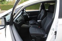 2018 Kia Rondo S RP MY18 Clear White