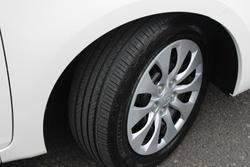 2018 Kia Rondo S RP MY18 Clear White