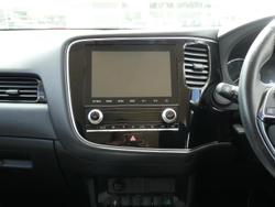 2021 Mitsubishi Outlander ES