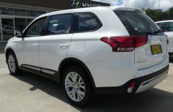 2021 Mitsubishi Outlander ES