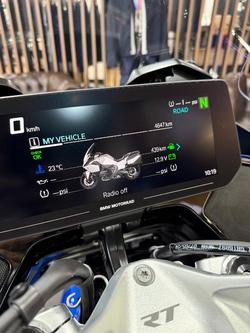 2025 BMW Motorrad R 1300 RT IMPULSE RACINGBLUE METALLIC