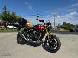 TRIUMPH SPEED 400 ROAD