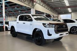 2020 Toyota Hilux SR