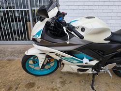 2023 YAMAHA YZF-R3 White