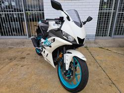 2023 YAMAHA YZF-R3 White