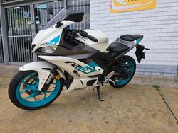 2023 YAMAHA YZF-R3 White