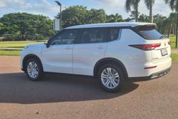 2022 Mitsubishi Outlander ES ZM MY22 White