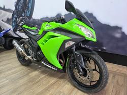 2014 Kawasaki NINJA 300 GREEN