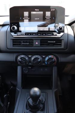 2025 Mitsubishi Triton GLX