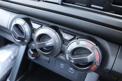 2025 Mitsubishi Triton GLX