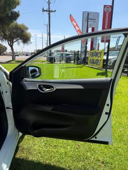 2012 Nissan Pulsar ST-L