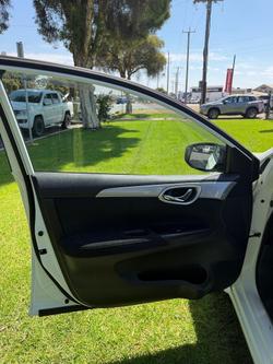 2012 Nissan Pulsar ST-L