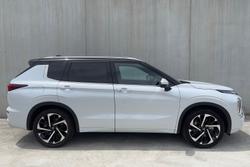 2023 Mitsubishi Outlander Exceed Tourer