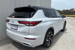 2023 Mitsubishi Outlander Exceed Tourer