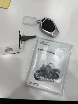 2025 BMW Motorrad R 1300 R EXCLUSIVE RACINGBLUE METALLIC