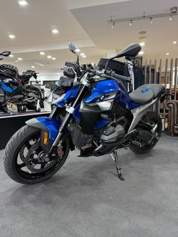 2025 BMW Motorrad R 1300 R EXCLUSIVE RACINGBLUE METALLIC