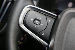 2022 Volvo XC40 Ultimate B4 Bright