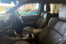 2025 Isuzu MU-X X-TERRAIN