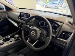 2025 Nissan X-TRAIL ST