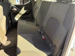 2011 Nissan Navara ST D40 MY11 4X4 Dual Range Polar White