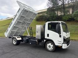 2025 Isuzu Nqr 88/80-190 Am D38 Tipper
