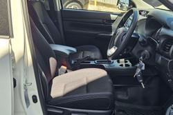 2023 Toyota Hilux SR