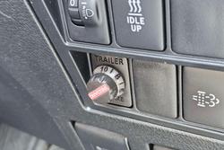 2023 Toyota Hilux SR