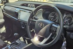 2023 Toyota Hilux SR