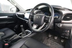 2020 Toyota Hilux SR5