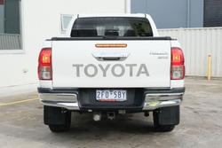2020 Toyota Hilux SR5