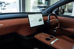 2025 Deepal E07 Performance