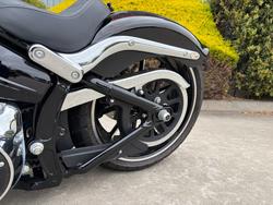 2016 HARLEY-DAVIDSON FXSB SOFTAIL BREAKOUT