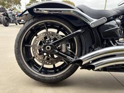 2016 HARLEY-DAVIDSON FXSB SOFTAIL BREAKOUT