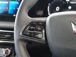 2025 Mahindra XUV700 AX7L