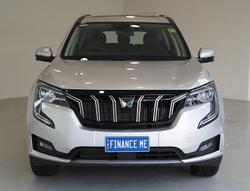 2025 Mahindra XUV700 AX7L
