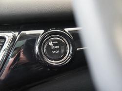 2025 Mahindra XUV700 AX7L