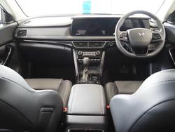 2025 Mahindra XUV700 AX7L