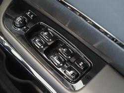 2025 Mahindra XUV700 AX7L