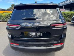 2022 Jeep Grand Cherokee Night Eagle