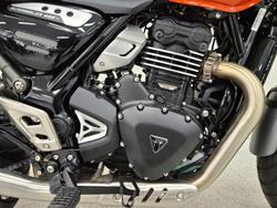 2026 Triumph 2026 Triumph 400CC SCRAMBLER 400 X Road MATT BAJA ORANGE