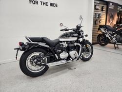 2026 Triumph BONNEVILLE SPEEDMASTER BLACK/WHIT