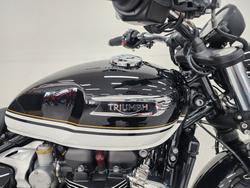 2026 Triumph BONNEVILLE SPEEDMASTER BLACK/WHIT
