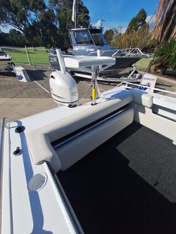 2026 QUINTREX 500 Fishabout Pro